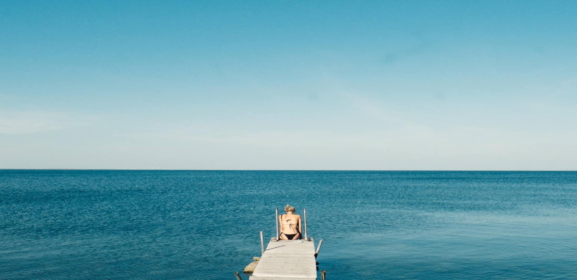 Read more about the article Mineral vs. Chemical Sunscreens: What you need to know to protect your skin (and the planet)